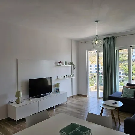 Apartment In Saranda Near The Beach Apartment